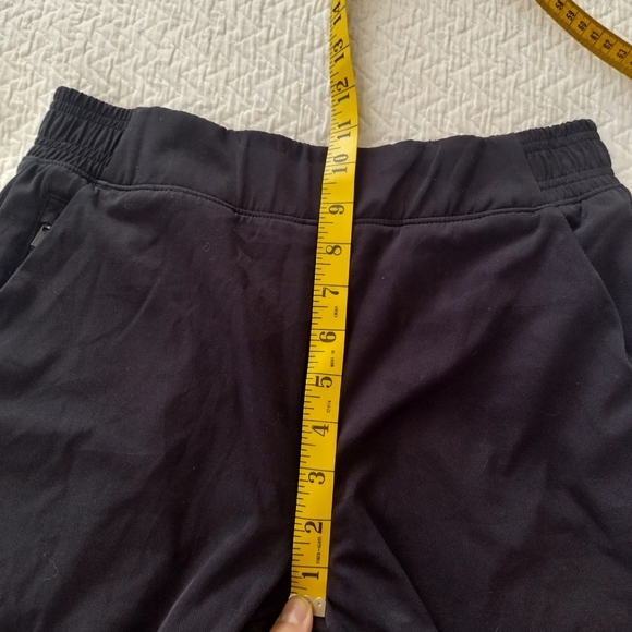 ATHLETA Lined Jogger in Black Camo Sz 4 - Picture 9 of 10